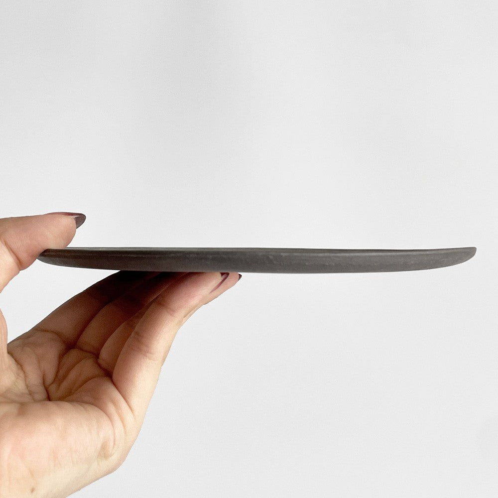 吉田次朗 リムプレート ラウンド 平皿 ホワイトグレー Mサイズ Φ19cm 陶器 現代作家 ■