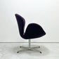 フリッツハンセン Fritz Hansen スワンチェア ラウンジチェア スウィベル ファブリック パープル アルネ・ヤコブセン Arne Jacobsen 座面張替済み ●