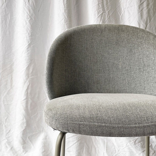 ボーコンセプト BoConcept プリンストン Princeton ダイニングチェア ライトグレー ファブリック メタル脚 マットアッシュグレーラッカー仕上げ A ◇