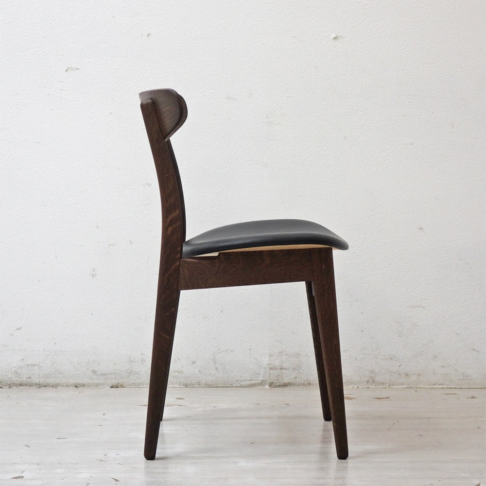 カールハンセン＆サン Carl Hansen & Son CH30P ダイニングチェア オーク材 スモークオイル レザーシート ハンス・J・ウェグナー 北欧家具 ●