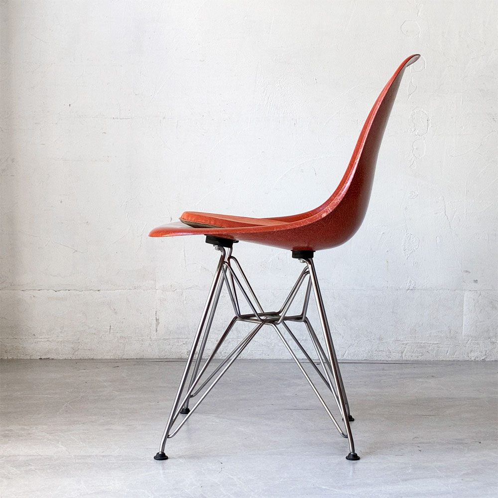 ハーマンミラー Herman Miller サイドシェルチェア 2019年製 FRP テラコッタ エッフェルベース イームズ クッション付き ミッドセンチュリー ★