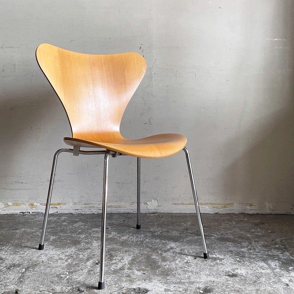 フリッツハンセン Fritz Hansen 3107 セブンチェア ビーチ材 ナチュラル ラッカー仕上げ アルネ・ヤコブセン スタッキング デンマーク 北欧家具 A ■