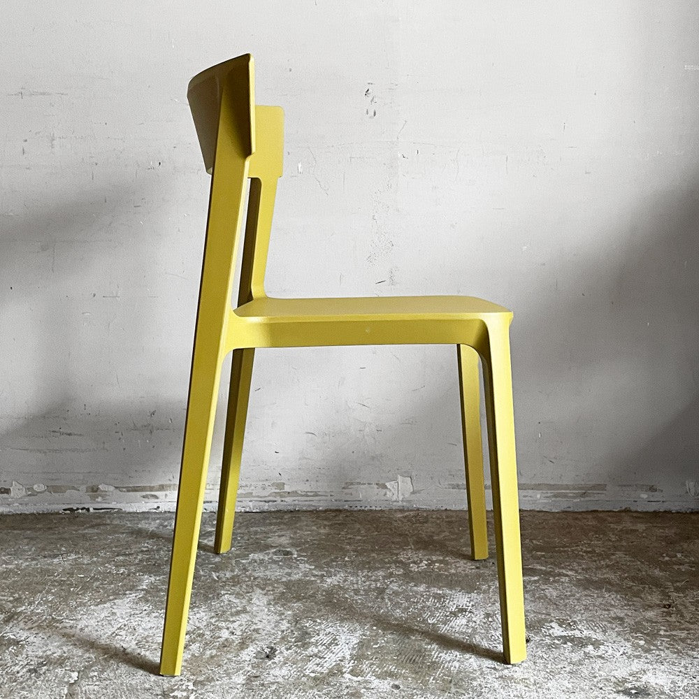 カリガリス Calligaris スキン SKIN ダイニングチェア スタッキング マットマスタードイエロー 廃番カラー 参考定価¥21,670- B ■