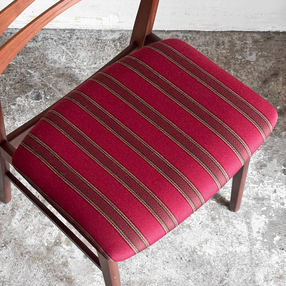 北欧ビンテージ Scandinabian Vintage チーク材 ダイニングチェア ラダーバック レッド系 ストライプ柄 北欧家具 B ■