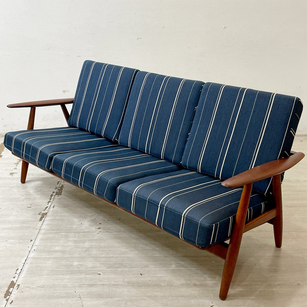 ゲタマ GETAMA GE240 3シーターソファ チーク材×オーク材 ハンス・J・ウェグナー Hans J Wegner 北欧 デンマークビンテージ 希少 ●
