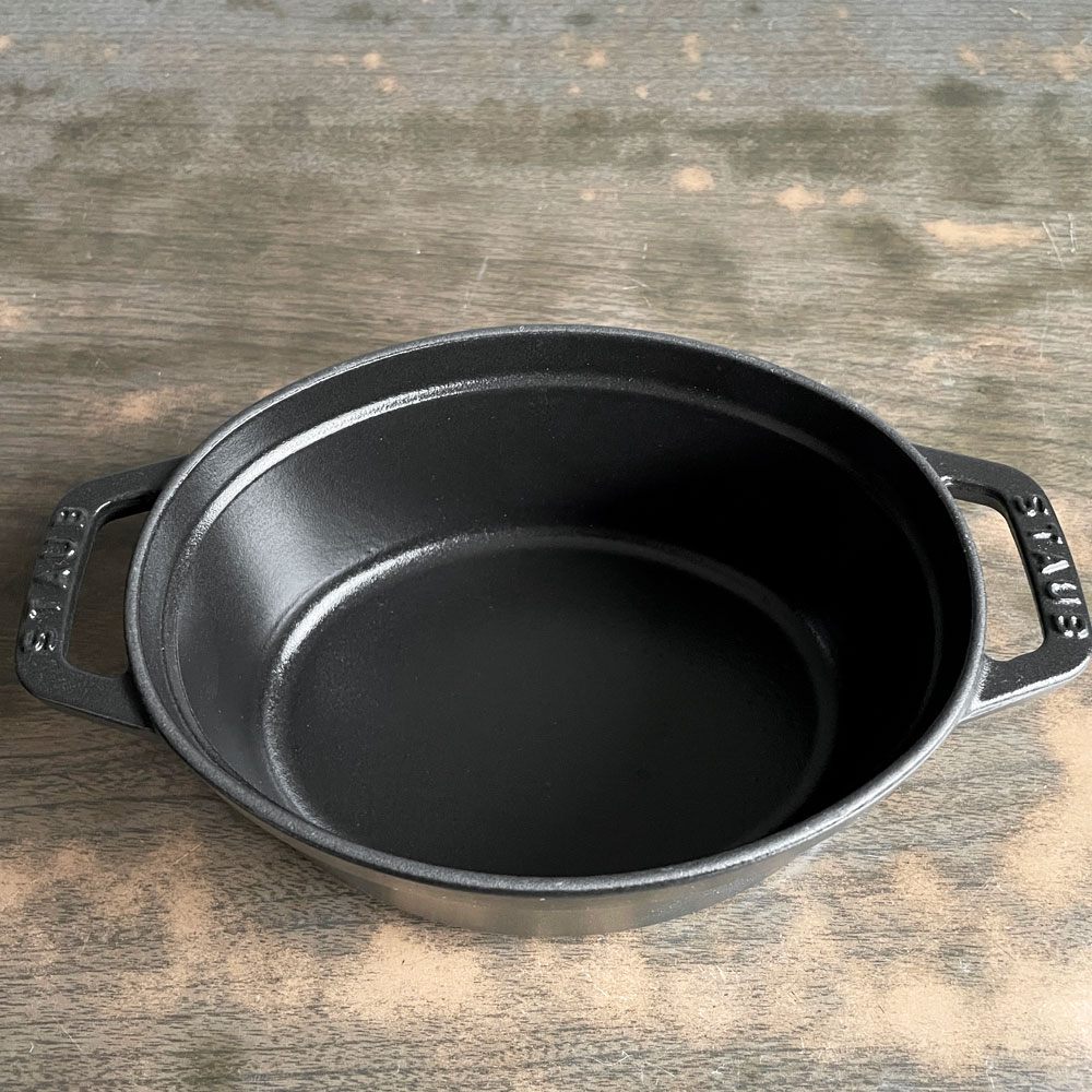 ストウブ STAUB ピギーココット オーバル 両手鍋 スペシャルシェイプ ブラック 17cm 豚 鋳物 キャセロール ガス オーブン IH対応 フランス ♪