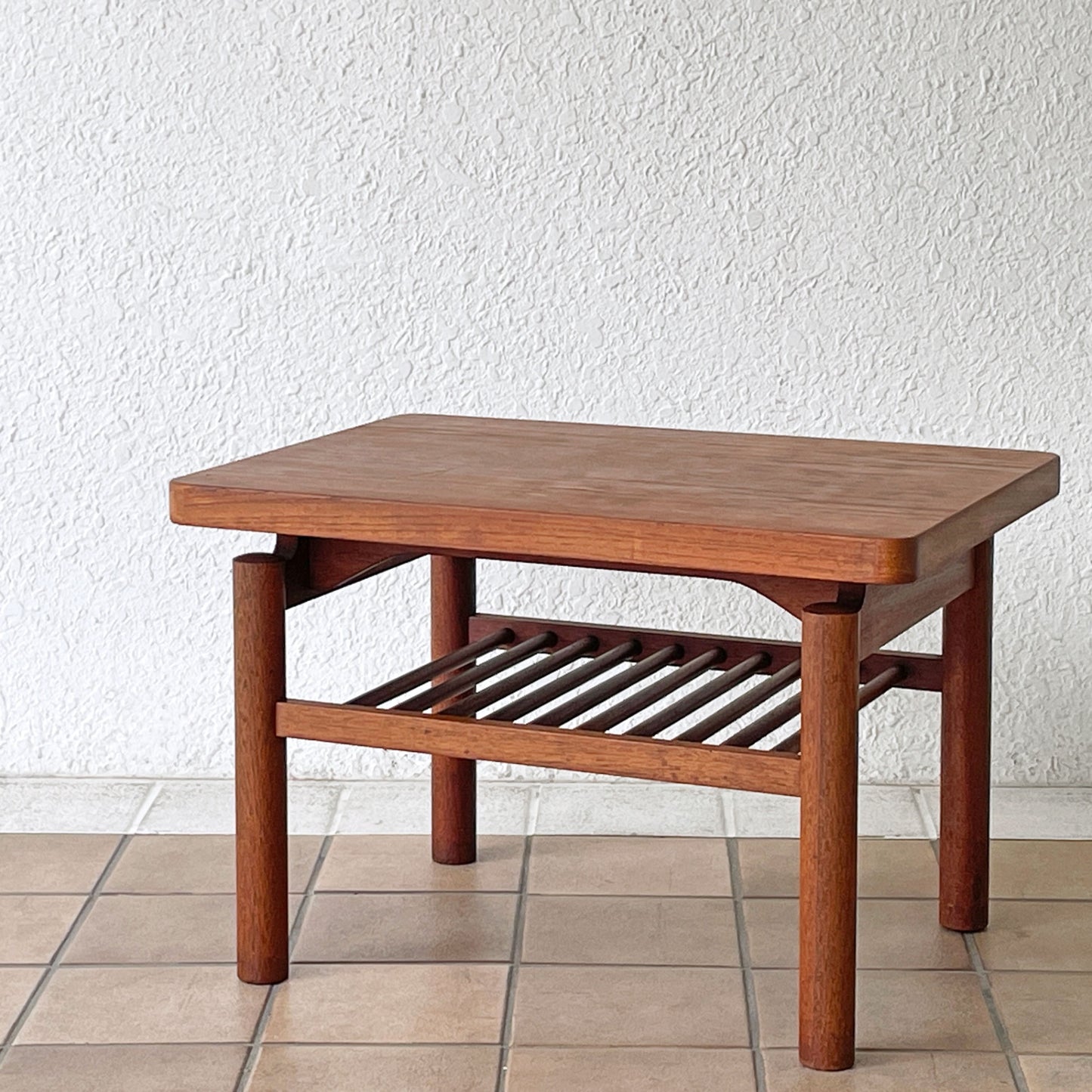 竹中家具 takenaka FURNITURE チーク材 サイドテーブル マガジンラック付 ジャパニーズモダン ミッドセンチュリー 横浜元町 ◇