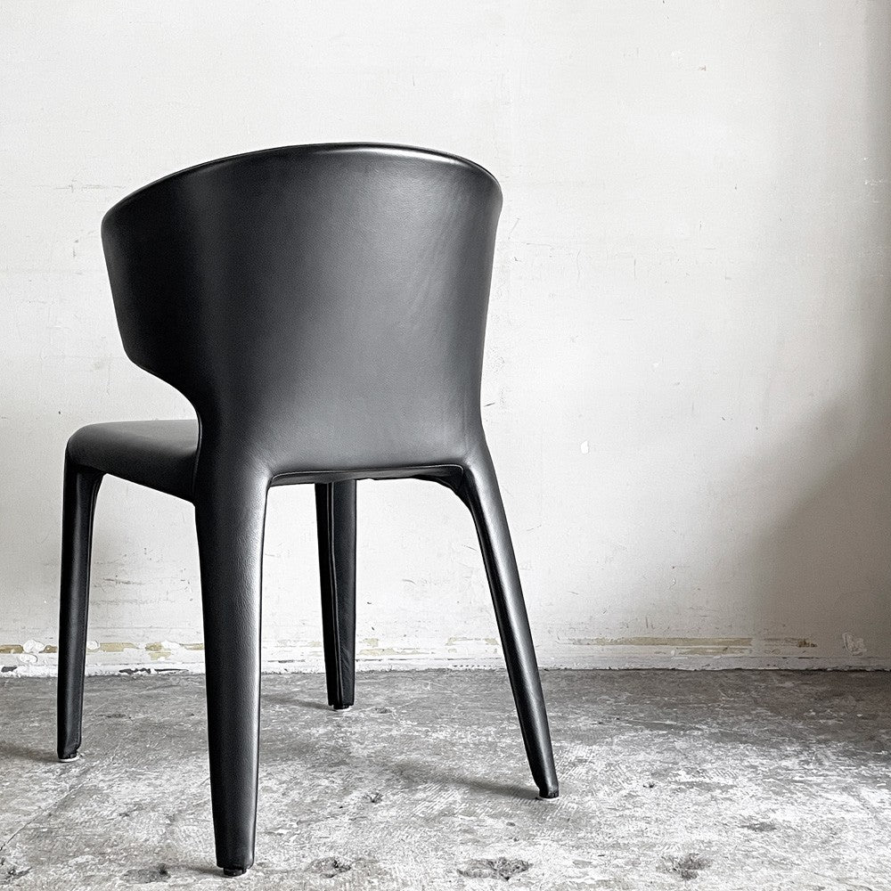 カッシーナ Cassina オラ 367 HOLA アームチェア 本革 ハンス・ウェッツスタイン モダン イタリア 定価￥429.000- ■