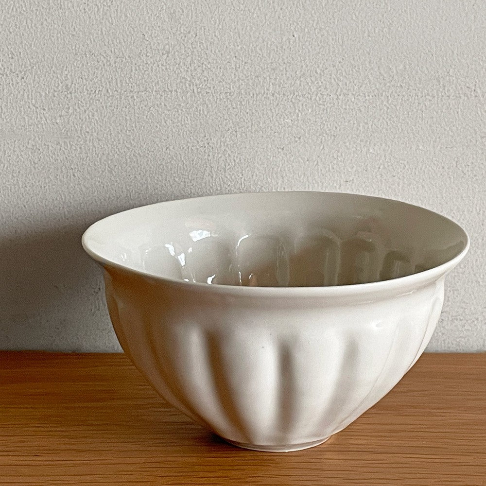 角田涼 クグロフボウル どんぶり 磁器 白磁 ハンドメイド Φ19㎝ 現代作家 未使用品 ■