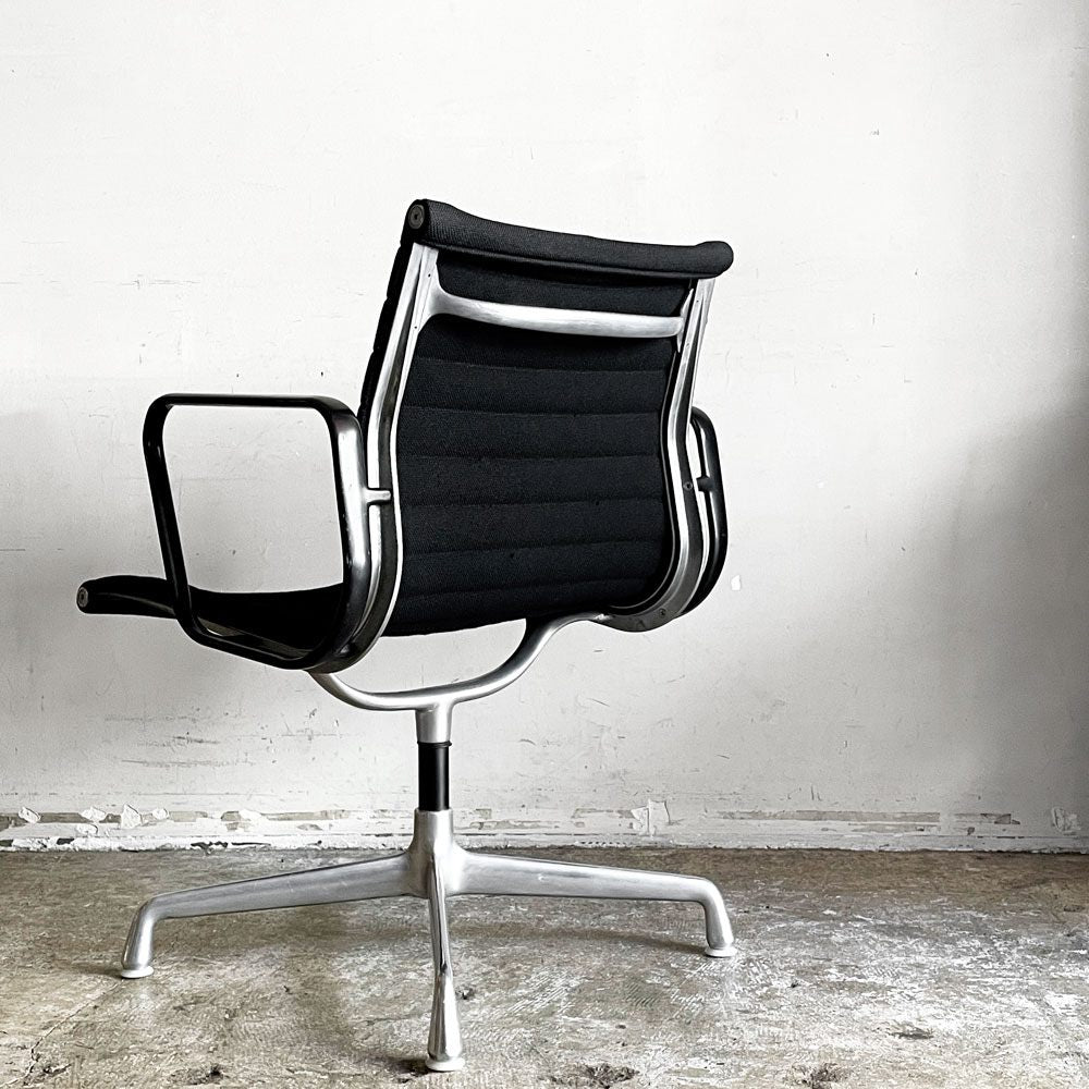 ハーマンミラー Herman Miller イームズアルミナムグループ マネジメントチェア デスクチェア アルミバフベース ファブリック 固定脚 4本脚 C&Rイームズ  ■