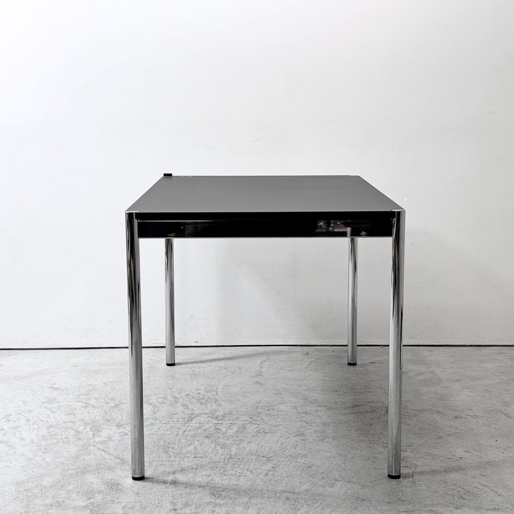 USMモジュラーファニチャー USM Haller USMハラーテーブル ワーキングデスク ダイニングテーブル フェニックス天板 デスクライト取付パーツ ネロインゴ W125 × D75cm スイス ●