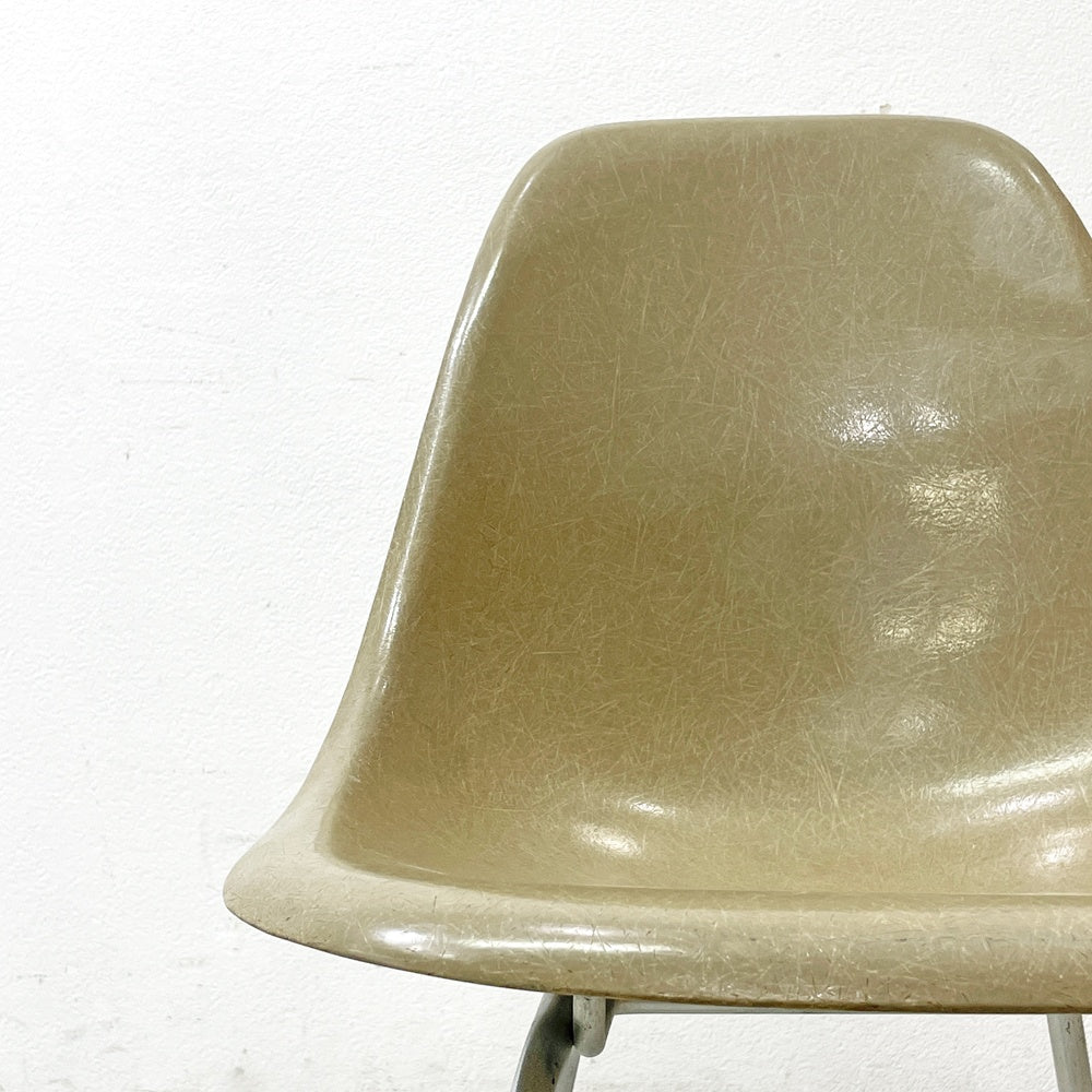 ハーマンミラー Herman Miller ビンテージ サイドシェルチェア ダイニングチェア 2nd FRP グレージュ Hベース イームズ ミッドセンチュリー ●
