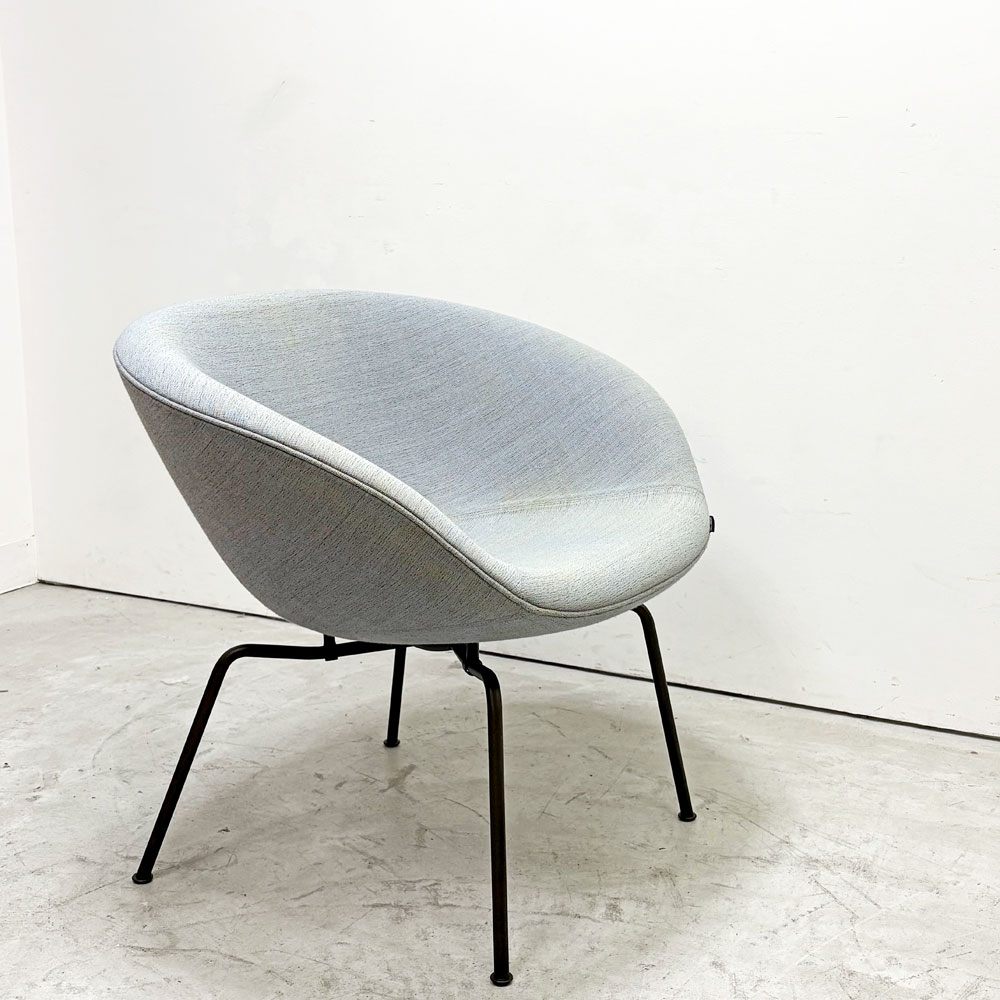 フリッツハンセン Fritz Hansen ポットチェア POT Chair ラウンジチェア ファブリック クリスチャンハウン ライトグレー系 スチールレッグ アルネ・ヤコブセン Arne Jacobsen  ●