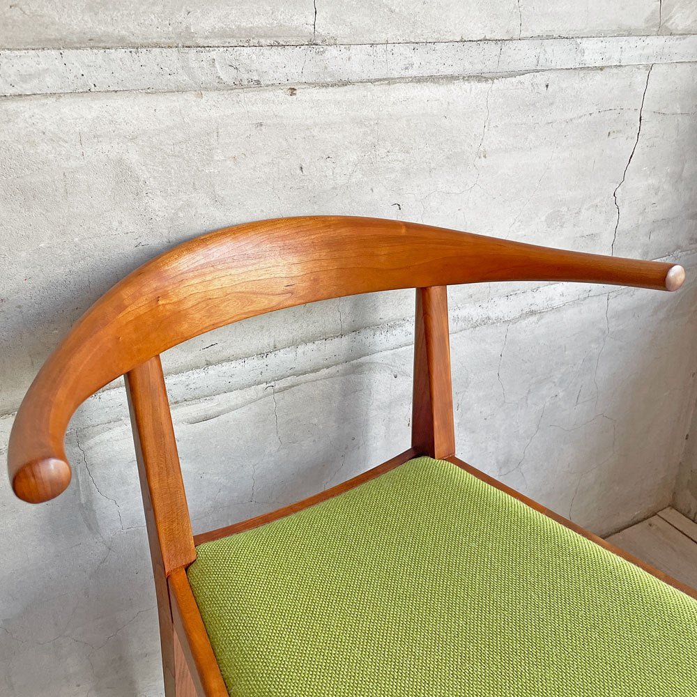 ウッドユウライクカンパニー WOOD YOU LIKE COMPANY アイチェア クッション AI CHAIR ハーフアームチェア チェリー無垢材 ファブリック ライトグリーン ファブリック 座面張替済 B ♪