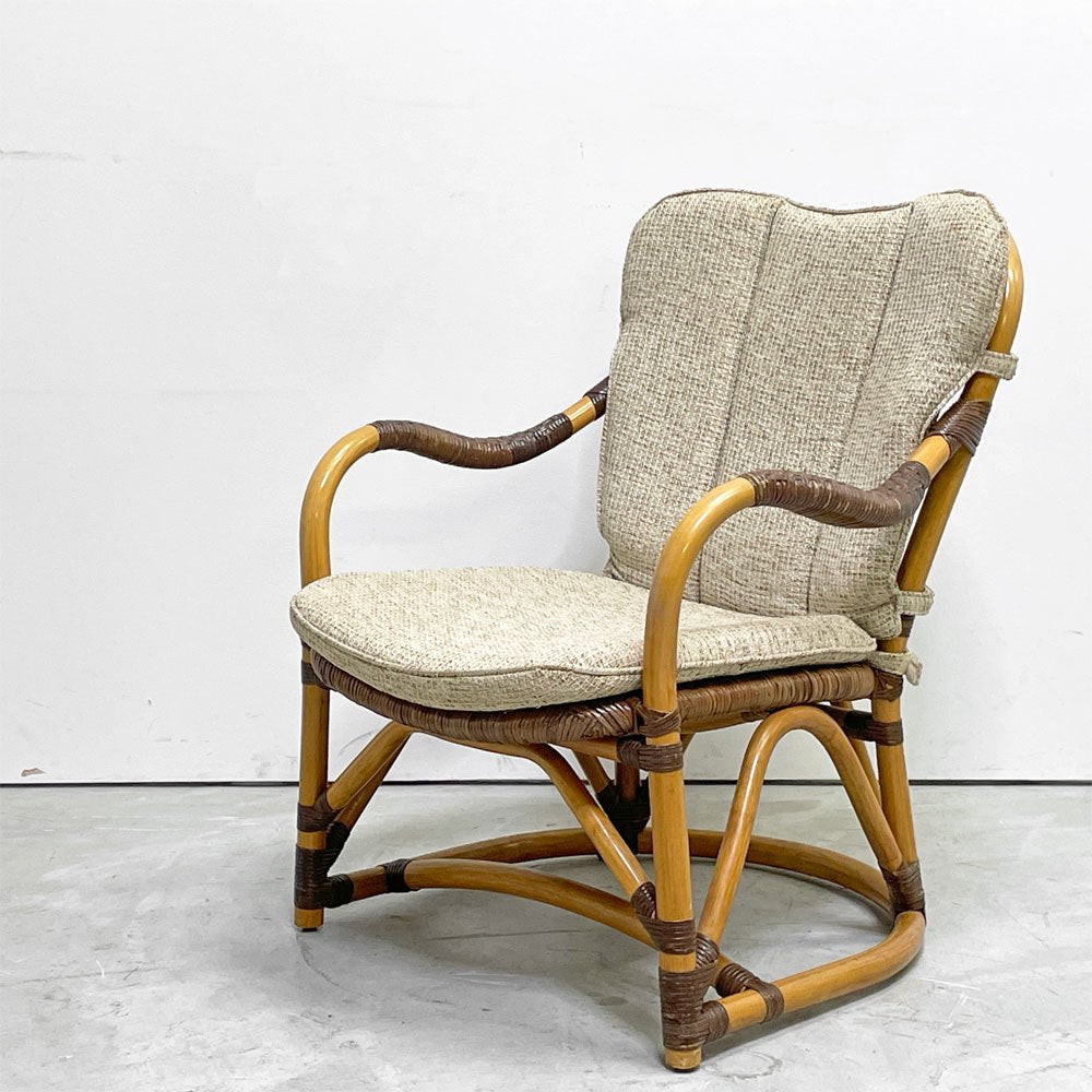 カザマ KAZAMA ルロット アームチェア Lurot Arm Chair ラタン 籐家具 ベージュ系 クッション付き インドネシア 定価￥48,800- C ●