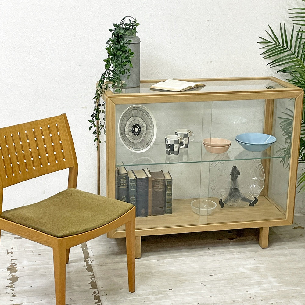 イケア IKEA ストックホルム2025 STOCKHOLM 2025 ガラスショーケース キャビネット 飾り棚 オーク材 北欧デザイン ●