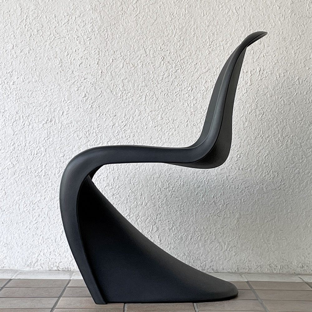 ヴィトラ vitra パントンチェア ダイニングチェア ブラック ヴェルナー・パントン Panton ミッドセンチュリー スペースエイジ ◇