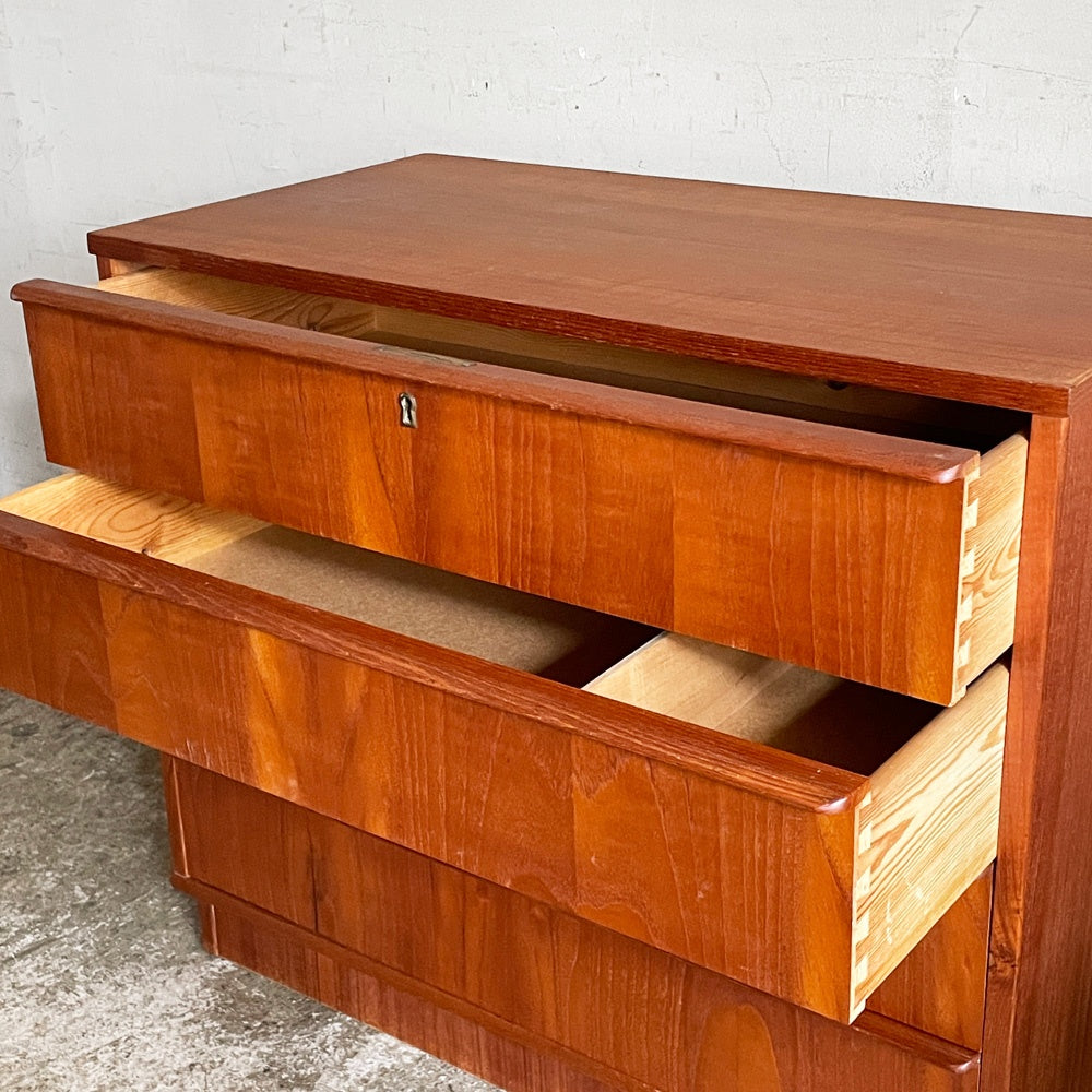 デンマーク ビンテージ Danish Vintage チーク材 チェスト 4ドロワー 抽斗4杯 W77×H66  北欧家具 北欧ビンテージ 鍵欠品 ■