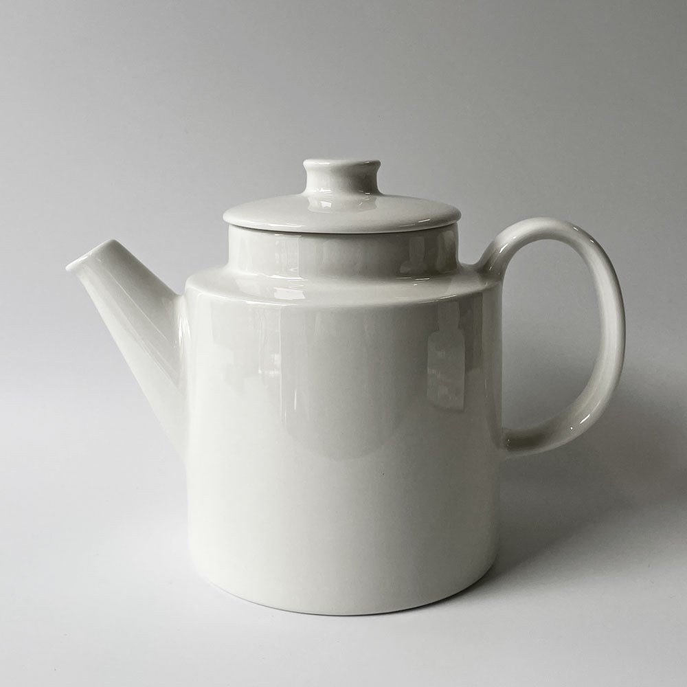 イッタラ iittala ティーマ TEEMA ティーポット ホワイト カイ・フランク Kaj Franck 耐熱 オーブン・レンジ可能 北欧食器 ◇