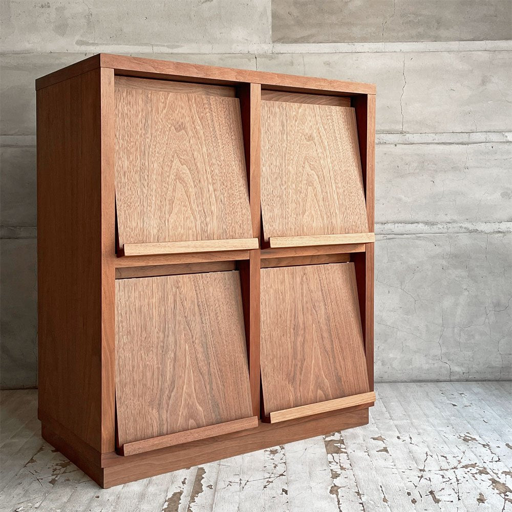 マスターウォール MASTERWAL コローバ KOROVA RECORD RACK 2列2段 ウォールナット材 アカセ木工 ウレタン仕上げ 定価￥176,000- ♪