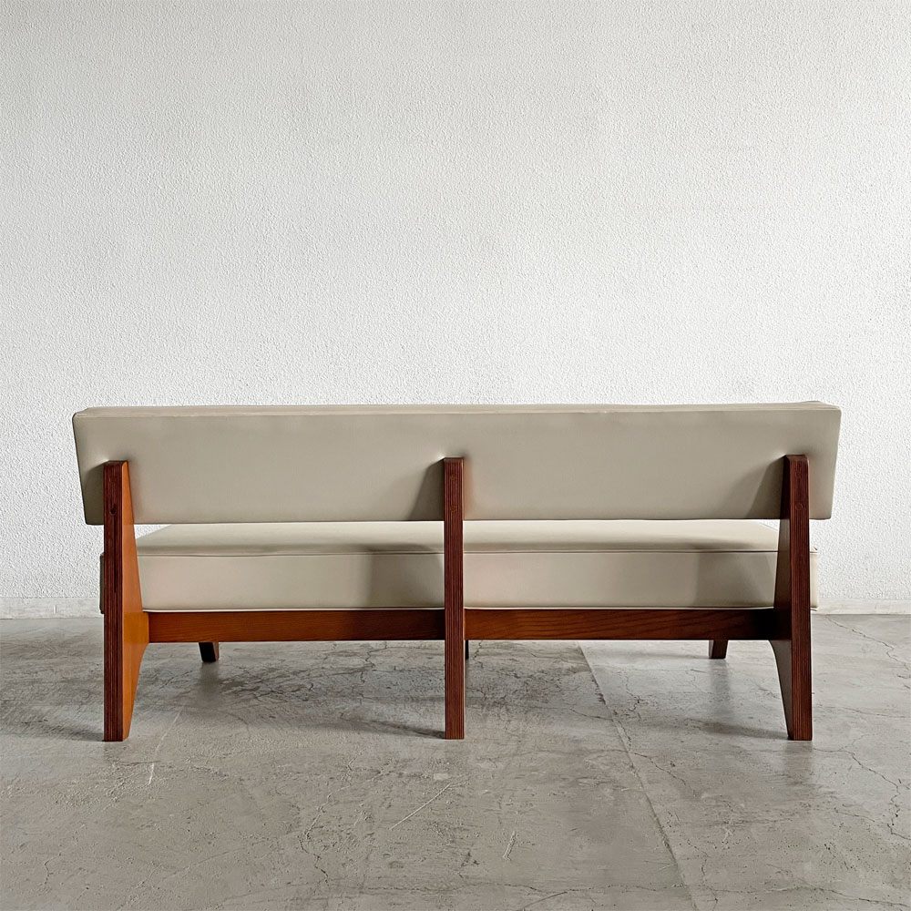 イデー IDEE ソリッドベンチ SOLID BENCH 2人掛けソファ 長椅子 W150cm ビニールレザー クリーム系 アッシュ材フレーム 受注生産品 定価￥199,900-以上 〓