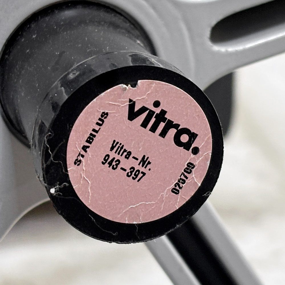 ヴィトラ vitra ゼロフォー 04. スタジオチェア アームチェア ブラック マールテン・ヴァン・セーヴェレン 昇降機能 デスクチェア B ●