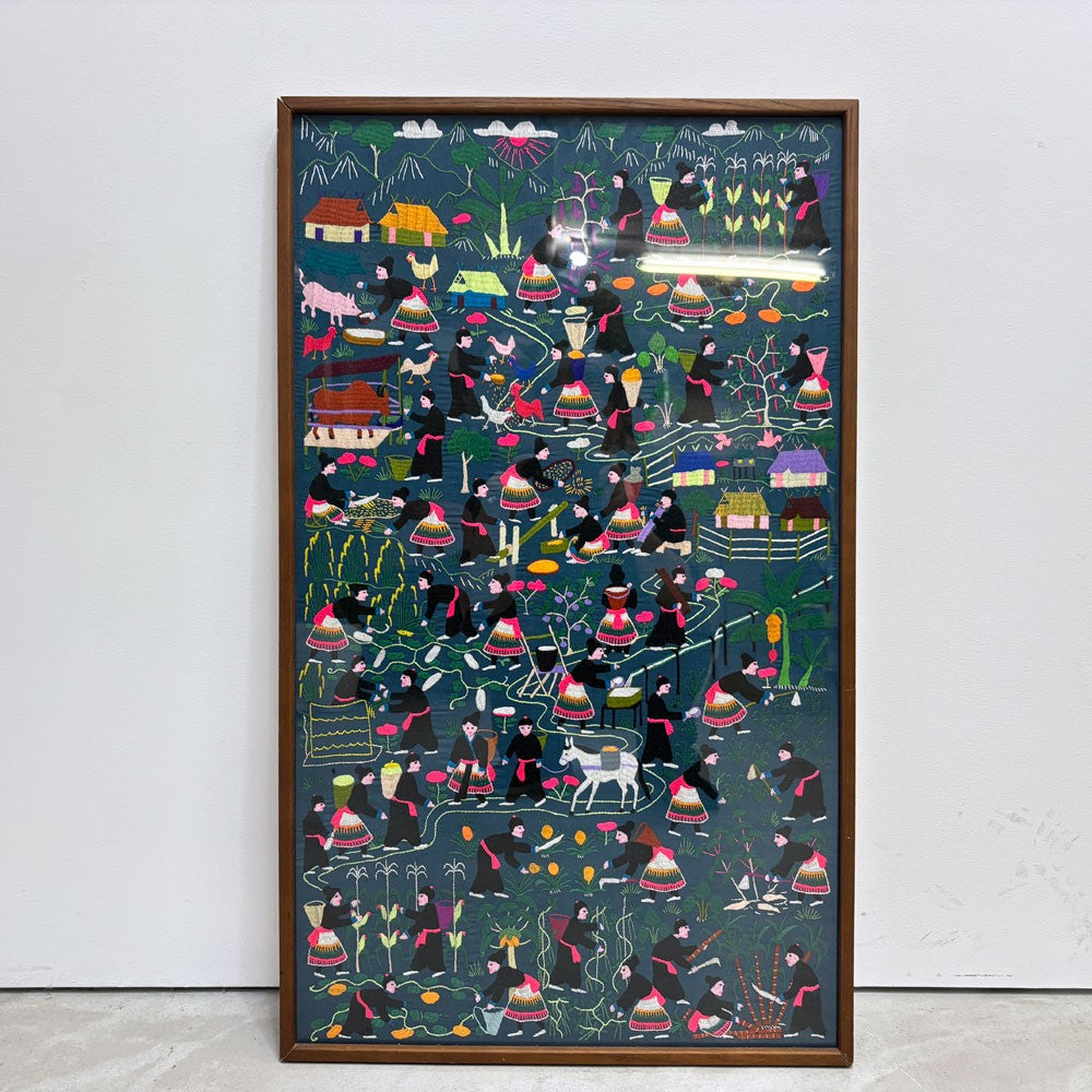 チェンマイ 手刺繍の装飾布 アートフレーム  52×87cm 額装品 インテリア タイ ●