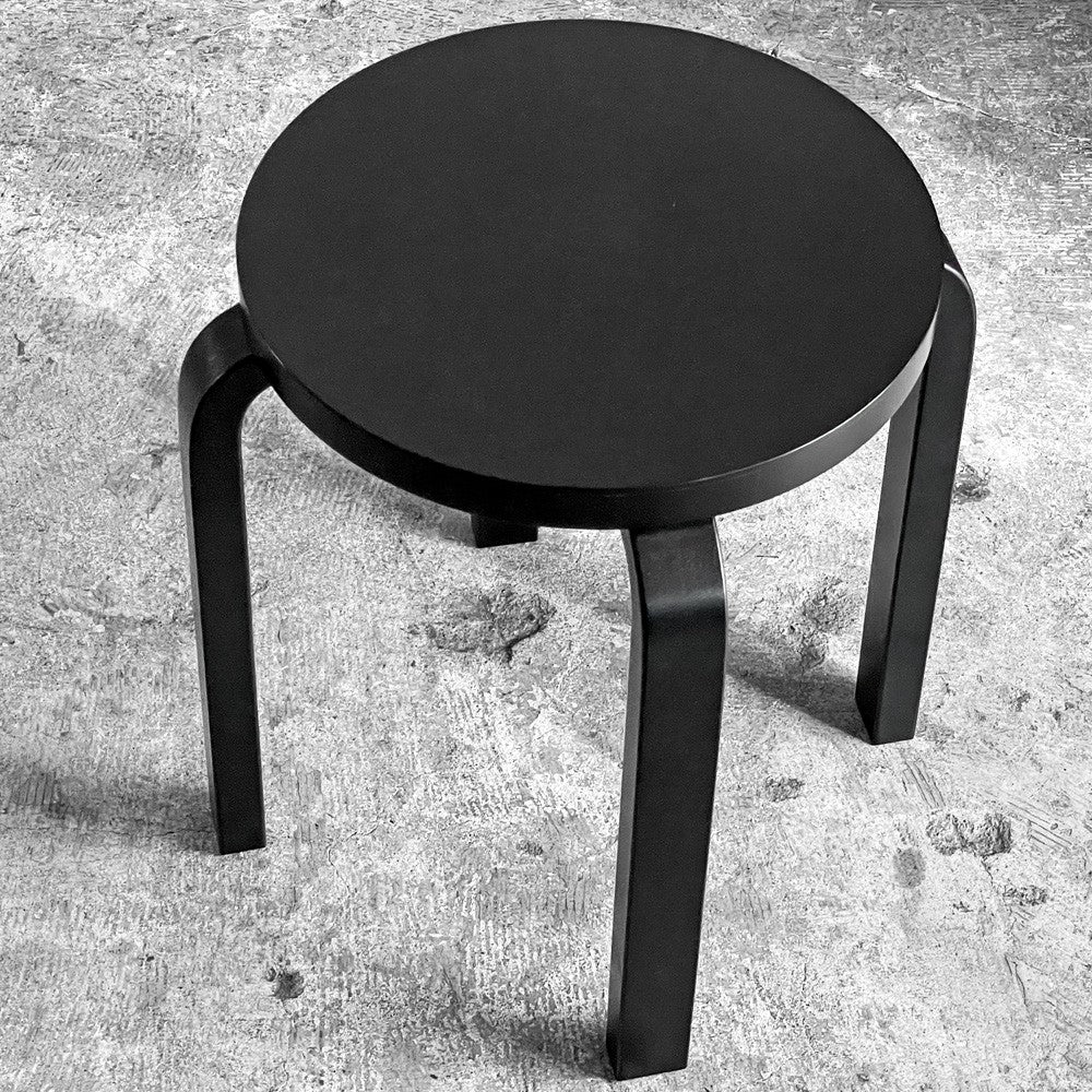 アルテック artek スツール60 E60 オールブラック ラッカー バーチ無垢材 4本脚 アルヴァ・アアルト フィンランド 北欧家具 ■