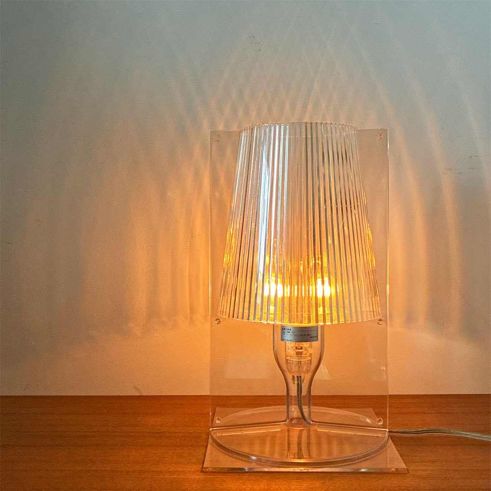 カルテル Kartell テイク TAKE テーブルランプ ポリカーボネート製 フェルーチョ・ラヴィアーニ Ferruccio Laviani スモーク イタリア ◎