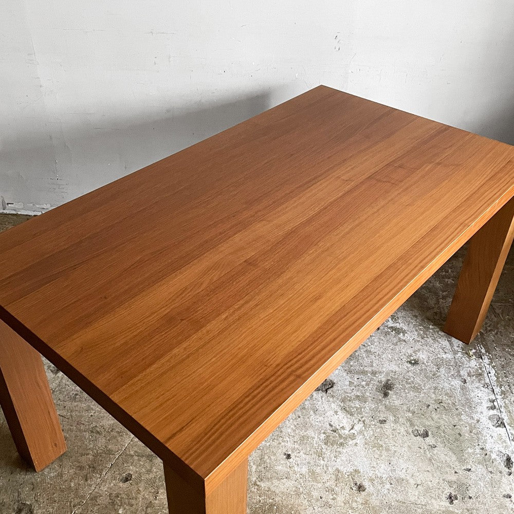 ボーコンセプト BoConcept オッカ Occa ダイニングテーブル ウォールナット材 木製 W140cm ナチュラル モダンデザイン ■