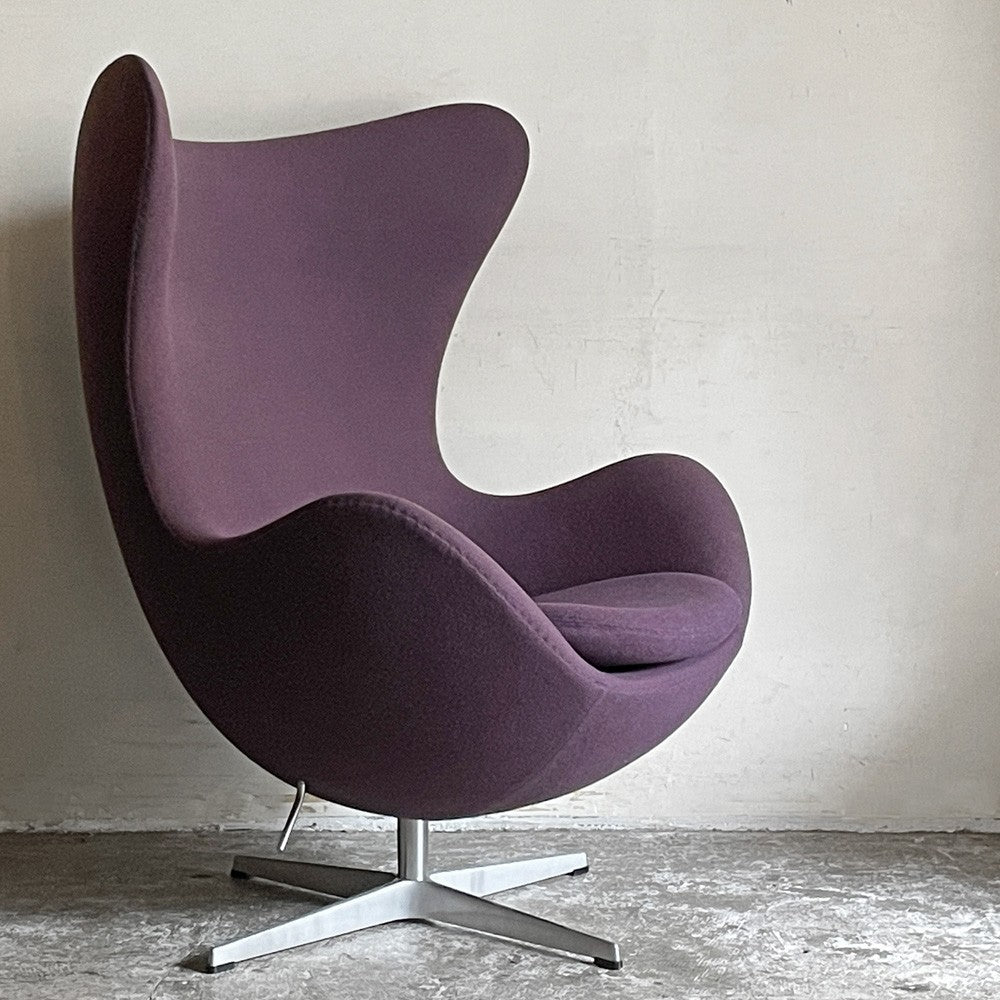フリッツハンセン Fritz Hansen エッグチェア Egg chair ラウンジチェア ファブリック パープル系 アルネ・ヤコブセン 参考定価￥1,185,800～ ■