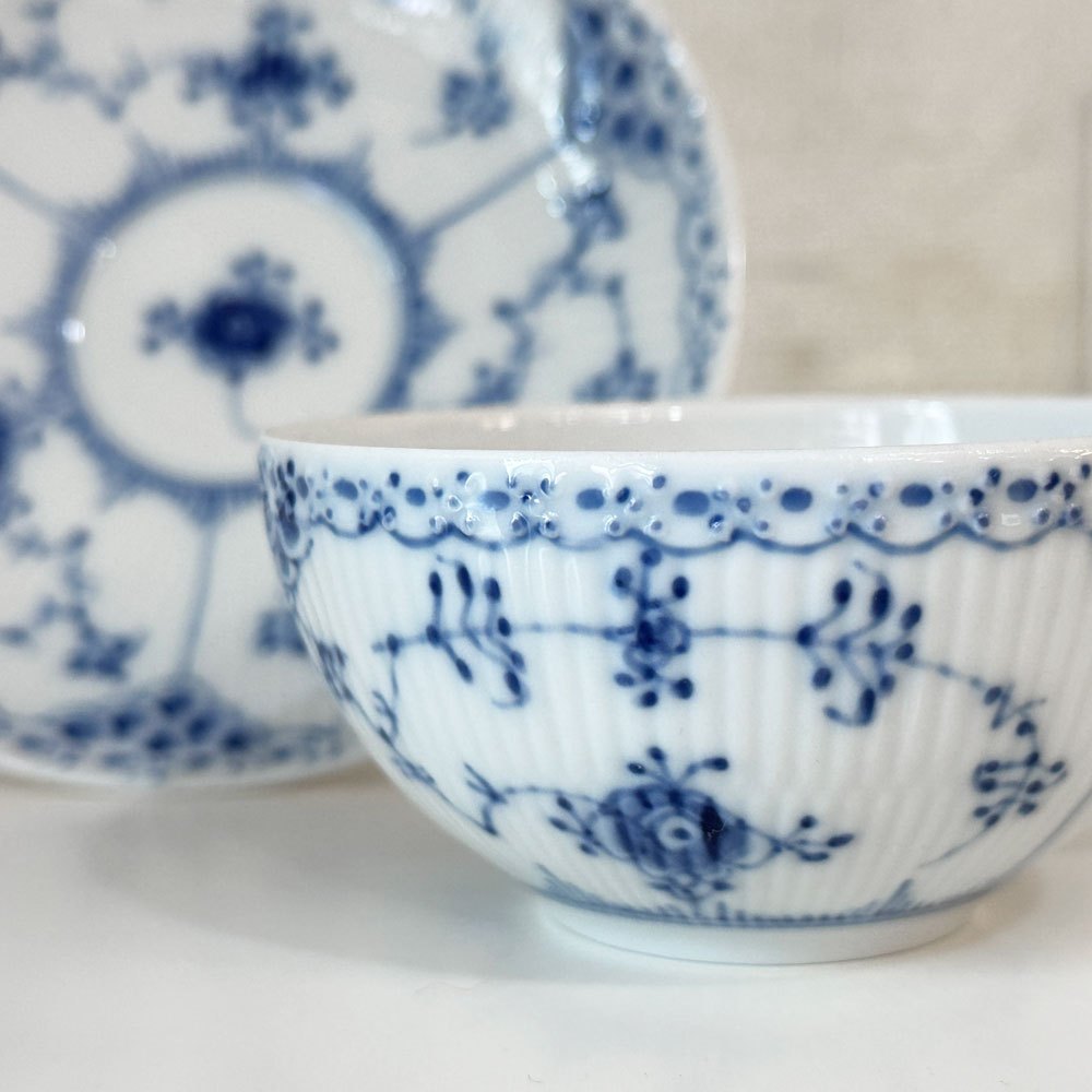 ロイヤルコペンハーゲン ROYAL COPENHAGEN ブルーフルーテッド ハーフレース ティーカップ＆ソーサー 北欧食器 G ◎