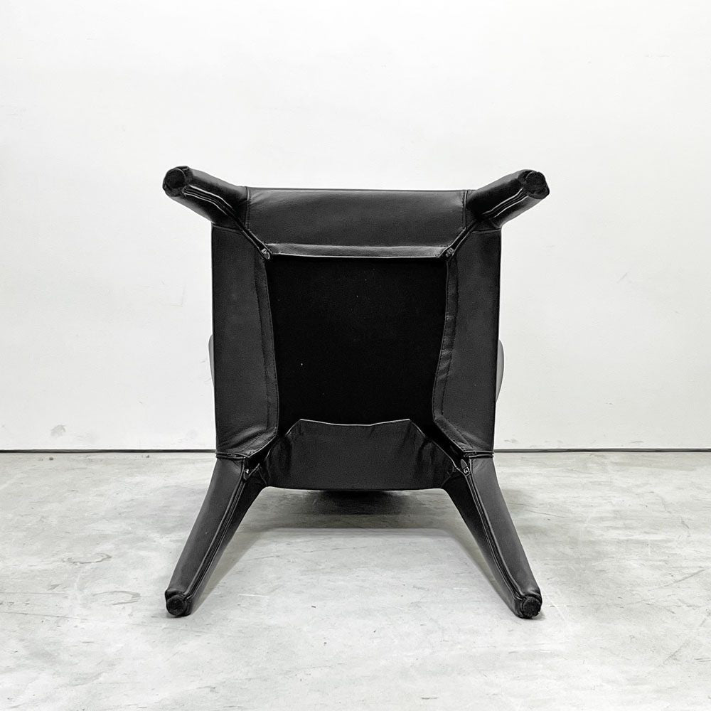 カッシーナ Cassina オラ 367 HOLA アームチェア 本革 フルレザー ブラック ハンス・ウェッツスタイン 定価￥374,000- ●