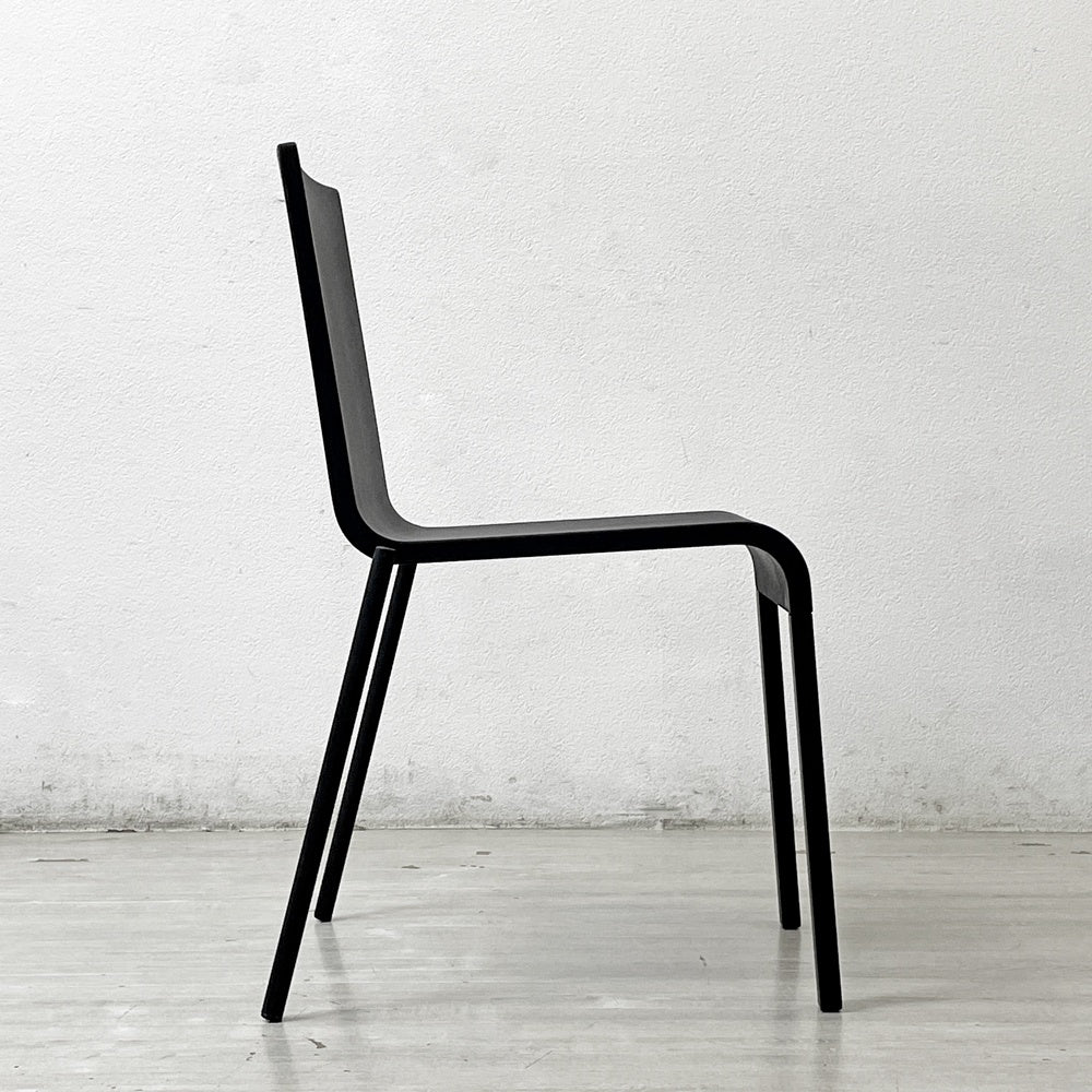 ヴィトラ vitra. ゼロスリー .03 ダイニングチェア スタッキングチェア マールテン・ヴァン・セーヴェレン Maarten Van Severen ベーシックダークカラー × ブラックベース C ●