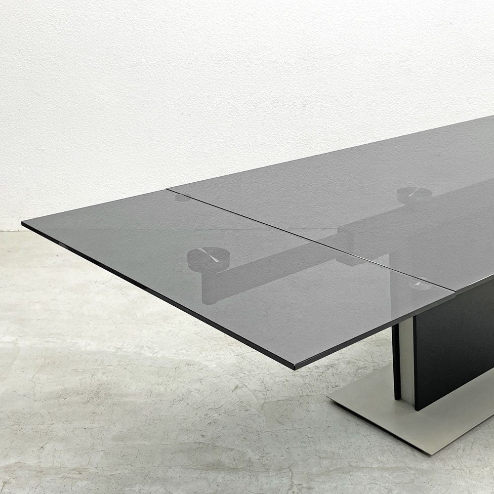 ボーコンセプト Boconcept モンツァ Monza ダイニングテーブル ガラス天板 エクステンション W190～280cm スモークガラス モノトーン 〓