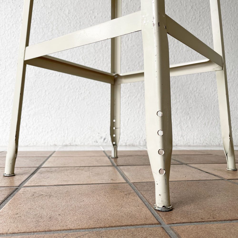 リオン LYON ファクトリー スツール FACTORY STOOL Lサイズ Putty White プレスウッドシート パシフィックファニチャーサービス P.F.S取扱 C ◇