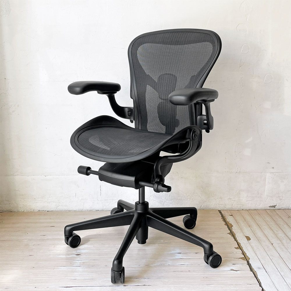 ハーマンミラー Herman Miller アーロンチェア リマスタード フル装備 Aサイズ デスクチェア オフィスチェア オニキスウルトラマット アルミダイキャスタベース ポスチャーフィット 2022年製 ★