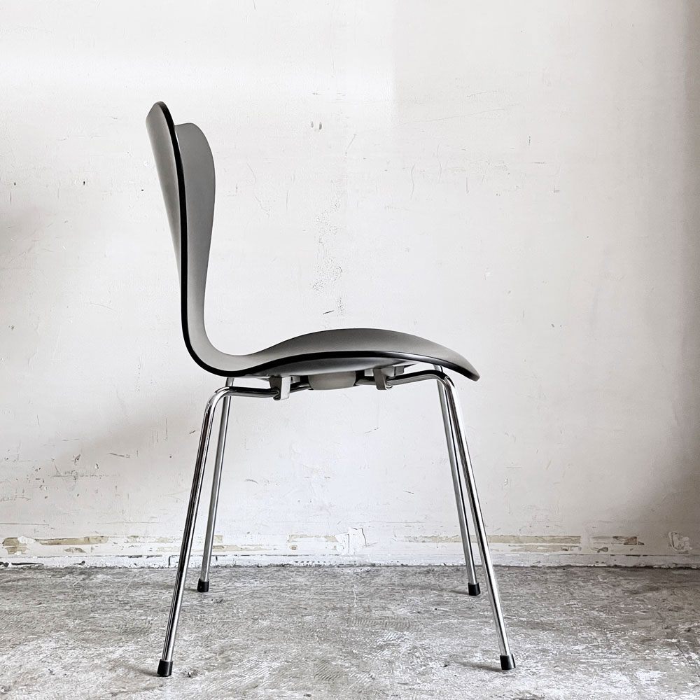 フリッツハンセン Fritz Hansen セブンチェア ブラックラッカー リペイント アルネ・ヤコブセン スタッキングチェア デンマーク 1997年製 B ■