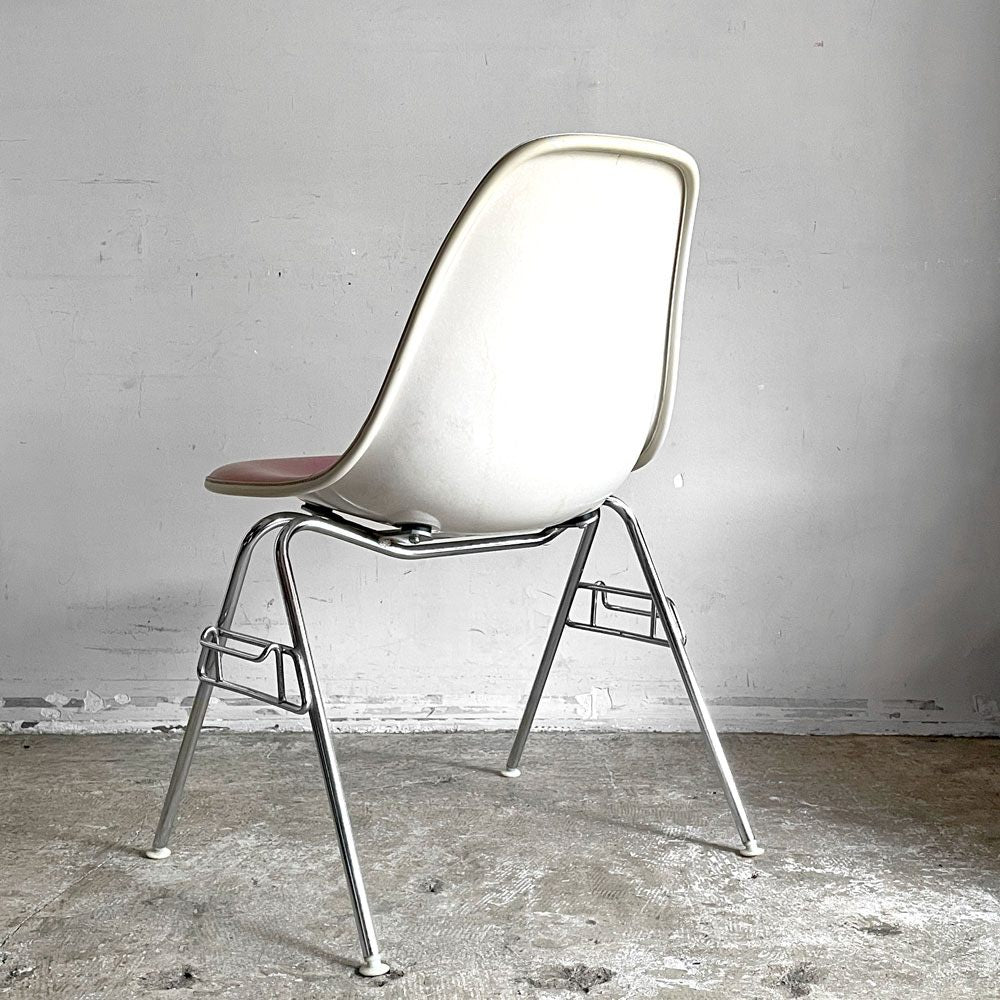 ハーマンミラー Herman Miller 3ndビンテージ サイドシェルチェア FRP製 PVCレザー スタッキングベース C&R イームズ ミッドセンチュリー A ■