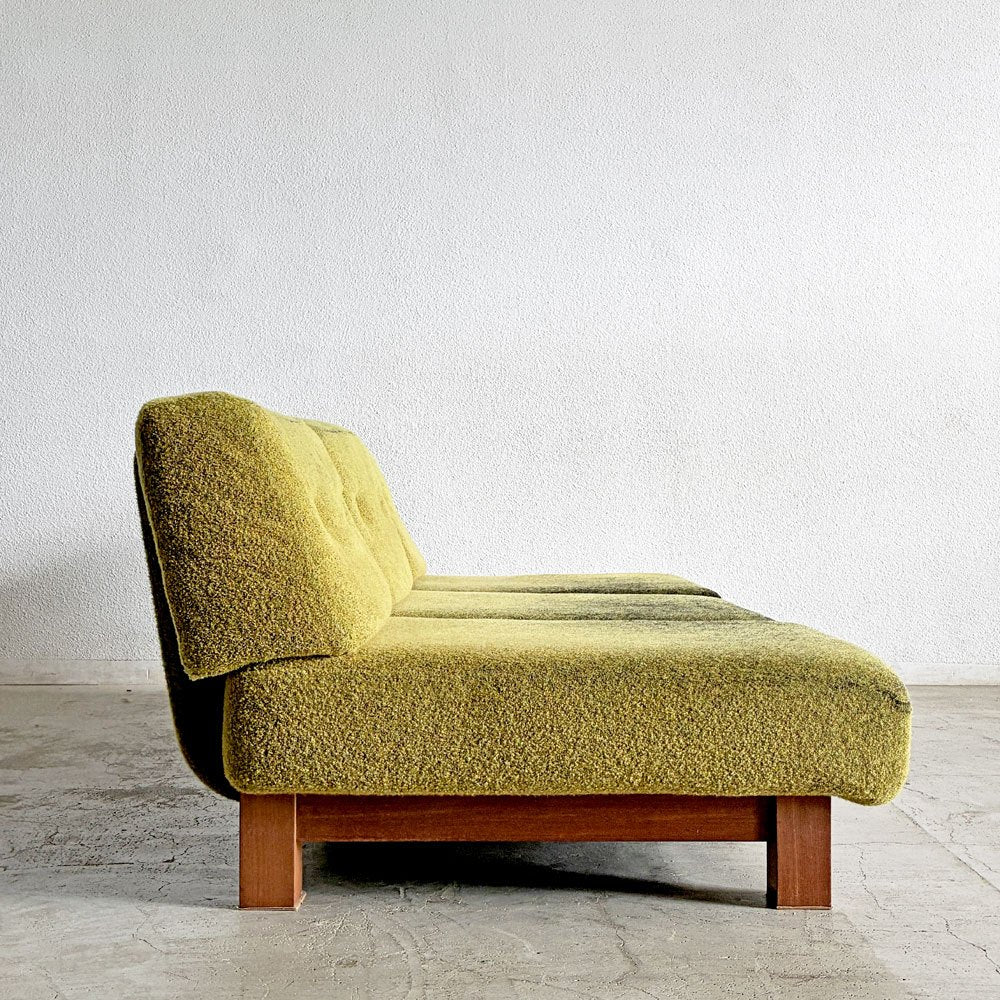 トラックファニチャー TRUCK FURNITURE ラウンジソファ 3シーター LOUNGE SOFA 3-SEATER 3人掛け ウォールナット無垢材 F-41 モスグリーン ブークレ 廃番色 参考定価￥328,900 現状品 〓