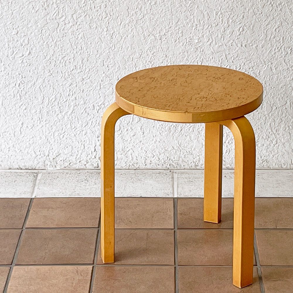 アルテック artek スツール60 Stool60 3本脚 2003年 スツール60の70周年記念 ゴールドプレート 限定モデル カーリーバーチ材 アルヴァ・アアルト 北欧家具 希少 ◇