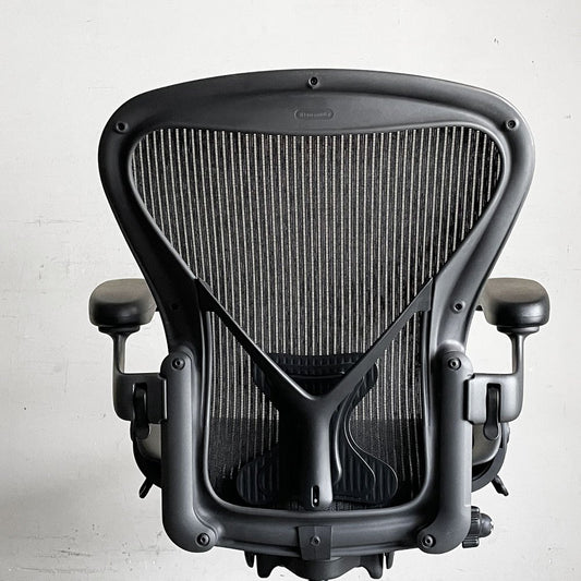 ハーマンミラー Herman Miller アーロンチェア スタンダード Bサイズ ポスチャーフィット グラファイトベース ビル・スタンフ＆ドン・チャドウィック ■