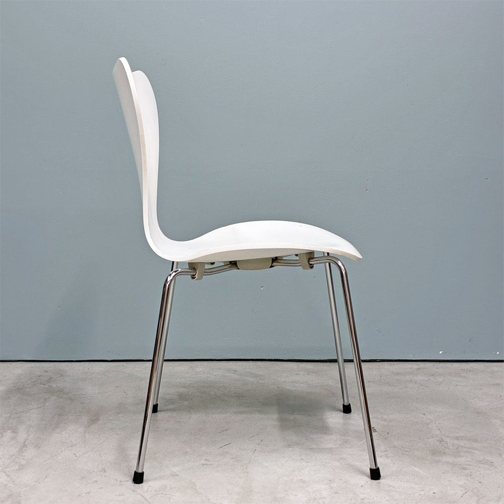 フリッツハンセン Fritz Hansen 3107 セブンチェア ホワイト ラッカー仕上げ スタッキング アルネ・ヤコブセン デンマーク 北欧家具 A ◎
