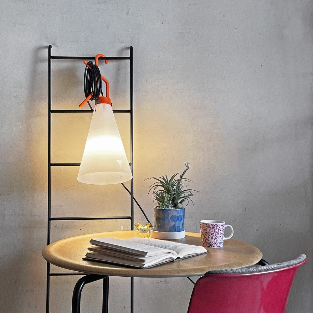 フロス FLOS メイデイ MAYDAY マルチライト スタンドライト オレンジ コンスタンチン・グルチッチ Konstantin Grcic MoMA 名作照明 定価￥28,600- ■