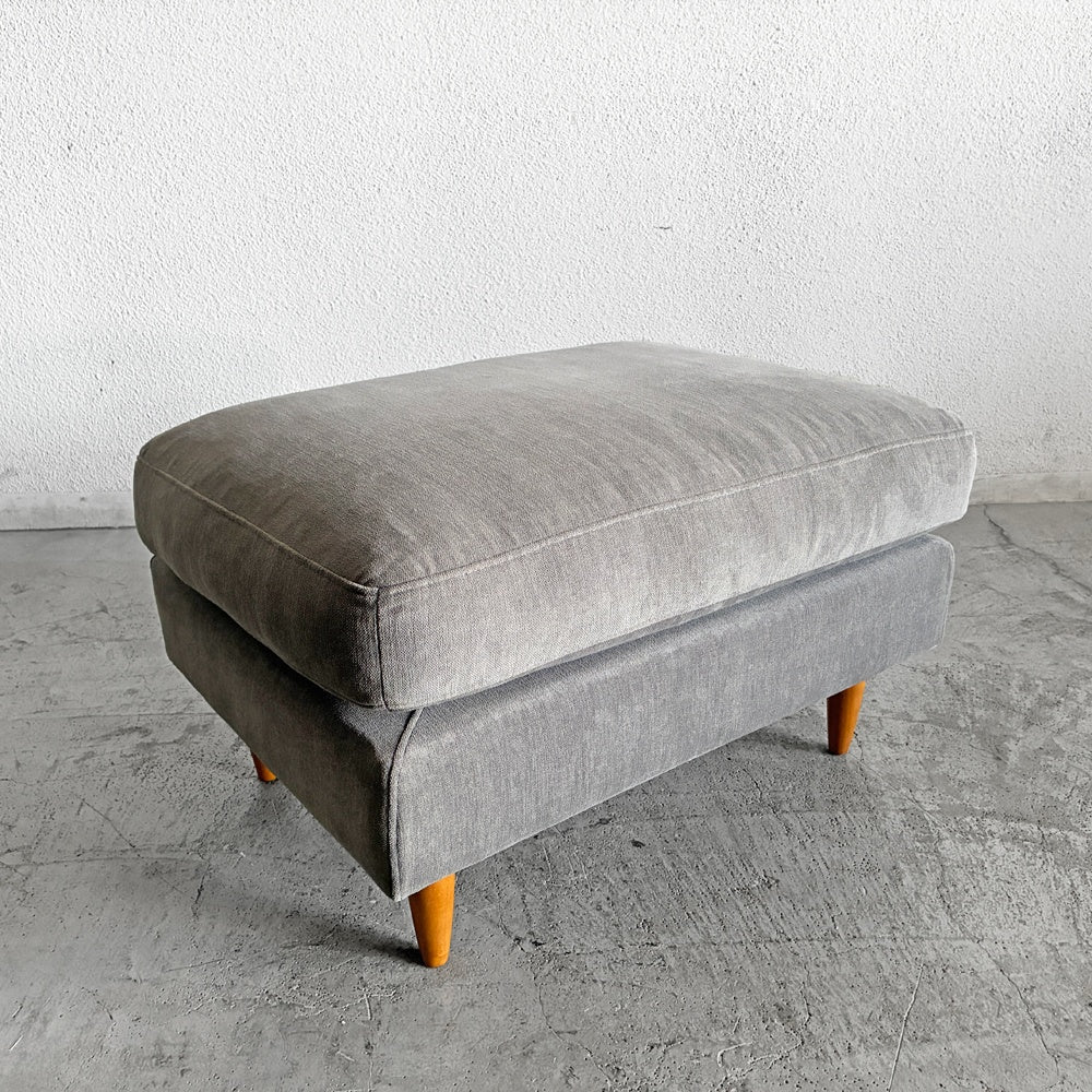 ボーコンセプト BoConcept オーサカ OSAKA 2人掛けソファ + オットマン ファブリック グレー オーク材 モダンデザイン 〓