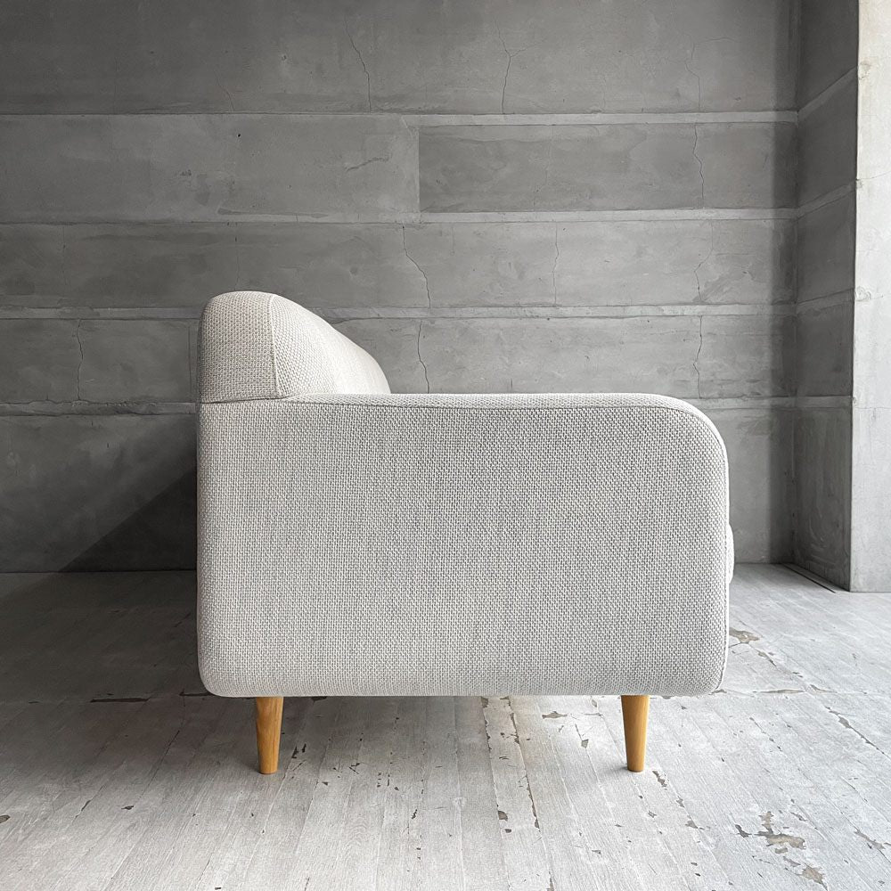 イデー IDEE ポーラ POLA SOFA 2.5人掛けソファ 2.5P ビーチ材 ファブリック ライトグレー系カラー 北欧スタイル 受注生産品 参考定価￥279,900～ ♪