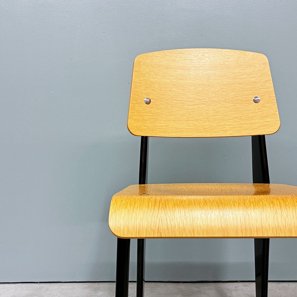 ヴィトラ vitra スタンダードチェア Standard chair ナチュラルオーク×ディープブラック ジャン・プルーヴェ Jean Prouve 名作椅子 定価￥138,600 ◎